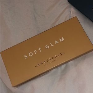 Soft Glam Palette